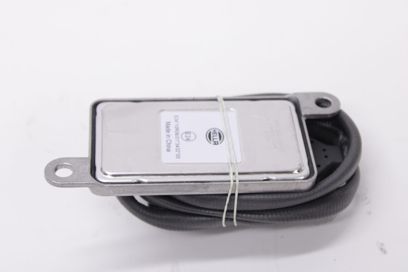 NOX-SENSOR EFTER PARTIKELFILTER ORG HELLA SCANIA - Lastbilsdel.se